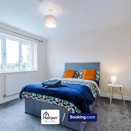 Spacious Detached House Driveway By Harperletting Shortlets & Serviced Accommodation Hawarden With Long Or Short Stays Disc Options Ewloe Экстерьер фото