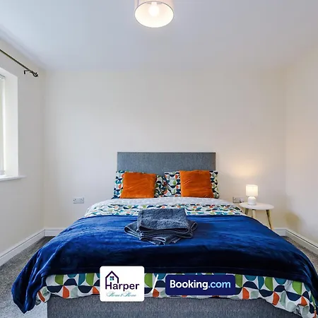Spacious Detached House Driveway By Harperletting Shortlets & Serviced Accommodation Hawarden With Long Or Short Stays Disc Options Ewloe Экстерьер фото