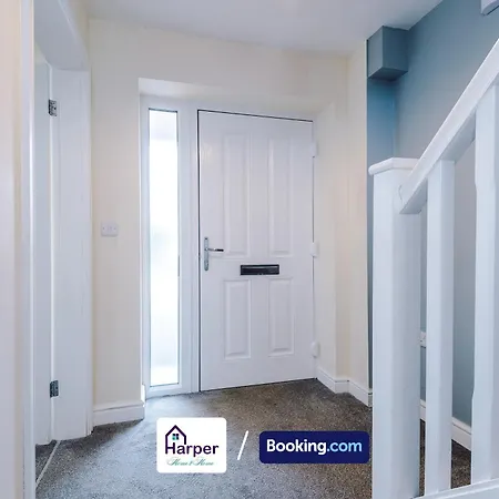 Spacious Detached House Driveway By Harperletting Shortlets & Serviced Accommodation Hawarden With Long Or Short Stays Disc Options Ewloe Экстерьер фото