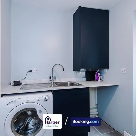 Spacious Detached House Driveway By Harperletting Shortlets & Serviced Accommodation Hawarden With Long Or Short Stays Disc Options Ewloe Экстерьер фото