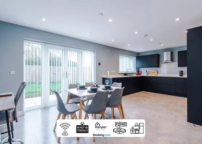 Spacious Detached House Driveway By Harperletting Shortlets & Serviced Accommodation Hawarden With Long Or Short Stays Disc Options