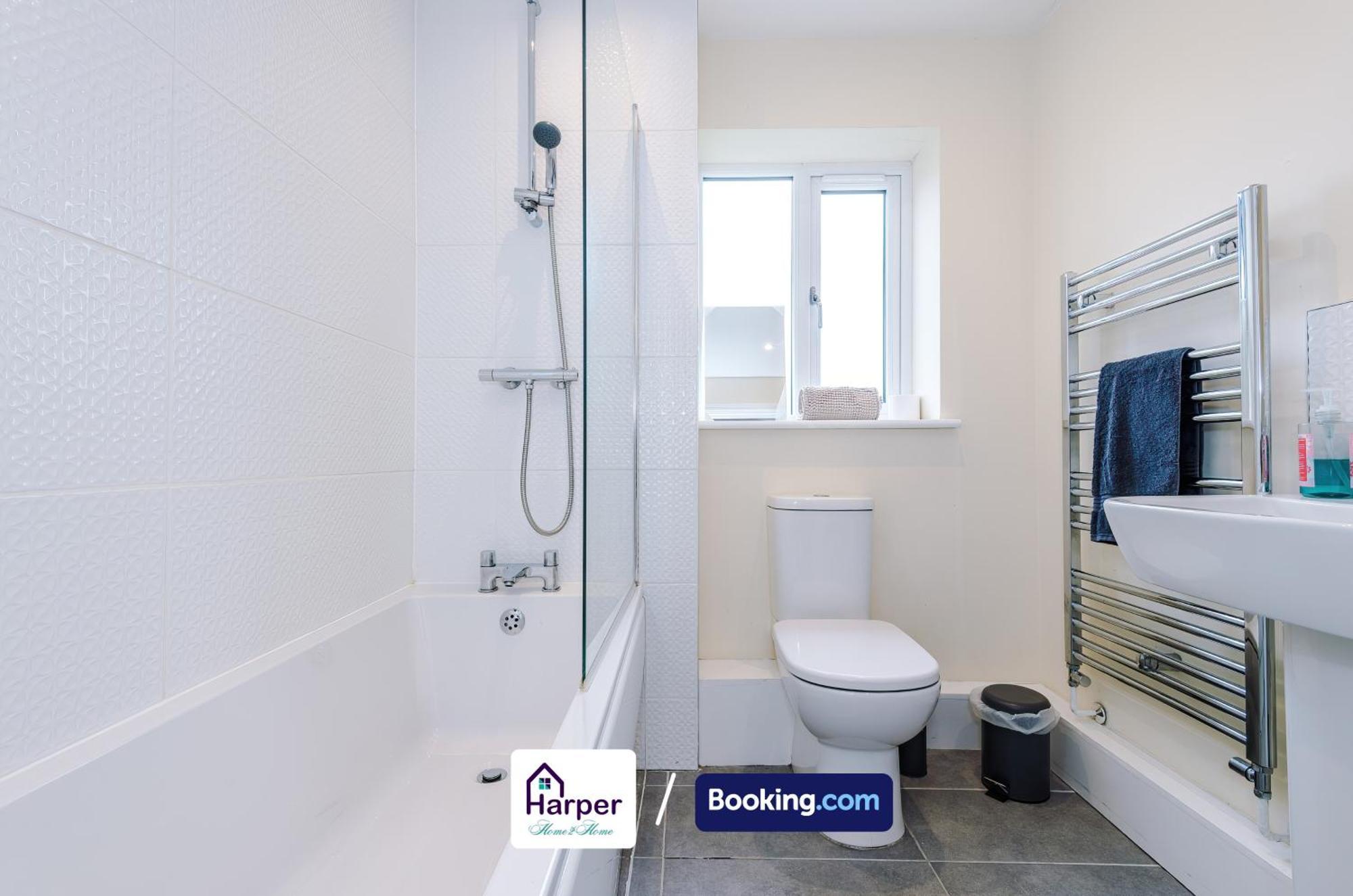 Ferienhaus Spacious Detached House Driveway By Harperletting Shortlets & Serviced Hawarden With Long Or Short Disc Options Ewloe