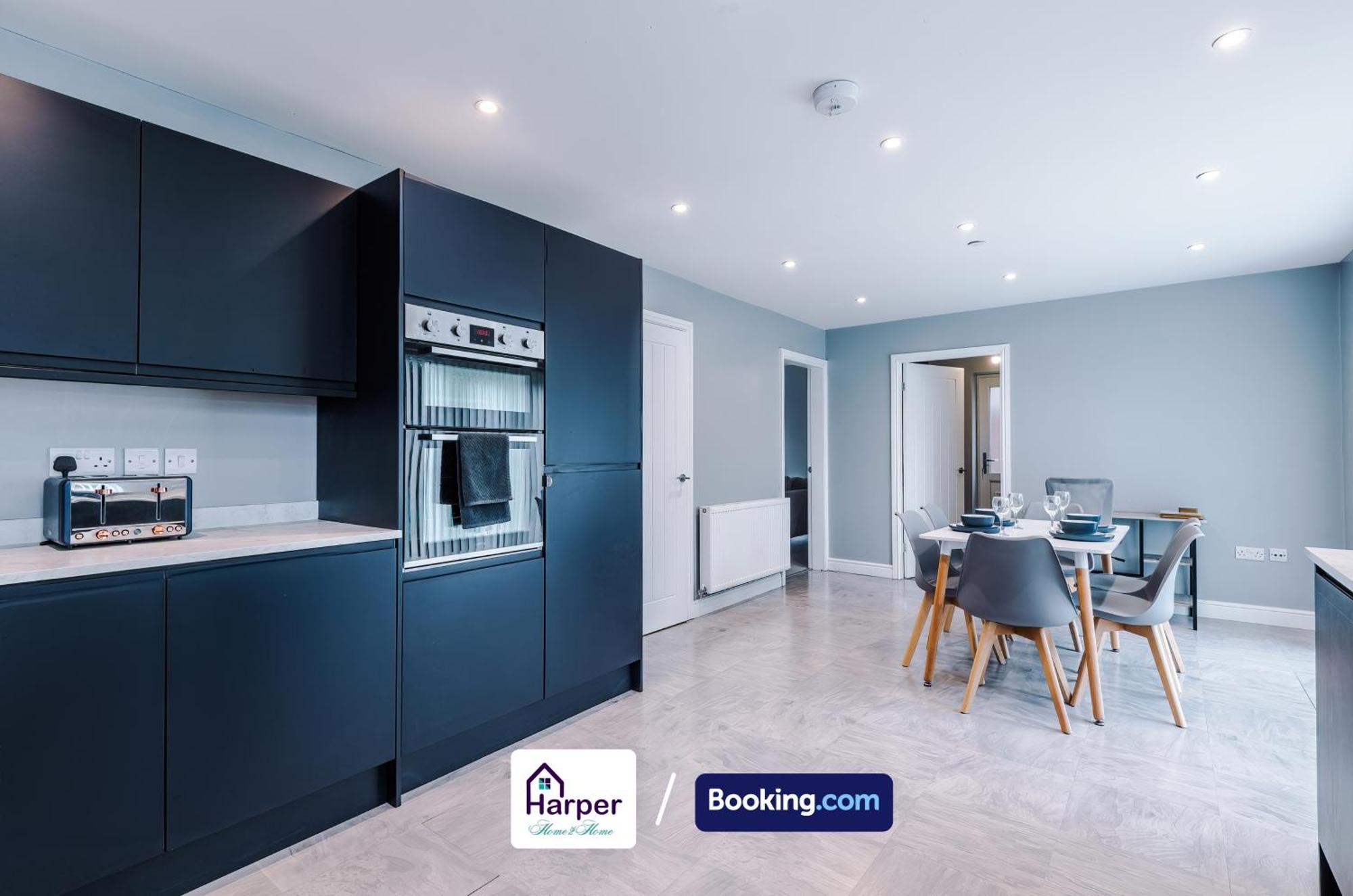 Ferienhaus Spacious Detached House Driveway By Harperletting Shortlets & Serviced Hawarden With Long Or Short Disc Options